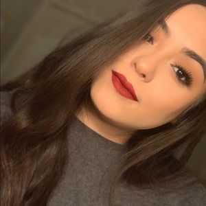 Meet your Posher, Monica